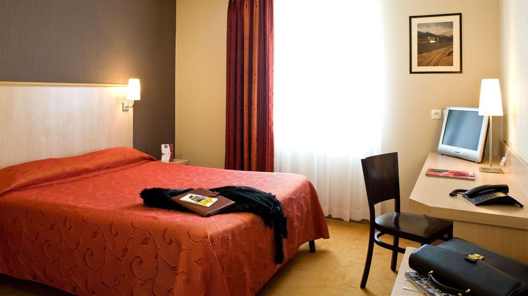 Ibis Styles Lyon Meyzieu Arena Stadium Екстер'єр фото