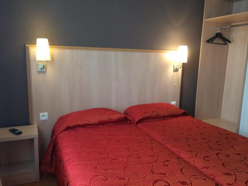 Ibis Styles Lyon Meyzieu Arena Stadium Екстер'єр фото