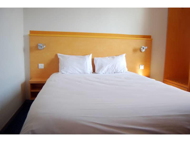 Ibis Styles Lyon Meyzieu Arena Stadium Екстер'єр фото